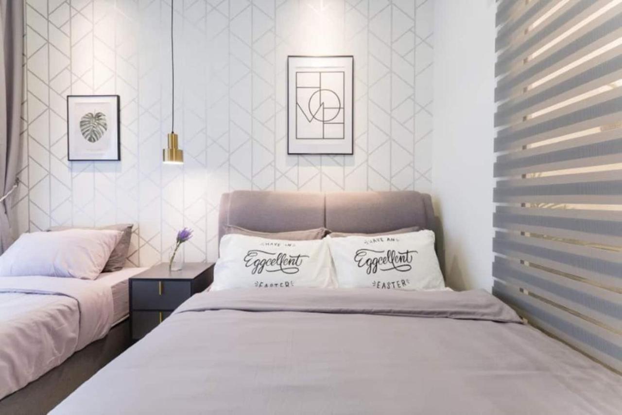 Appartamento Arte Mont Kiara 3Pax Jacuzzi Pool Gym Near Mitec Matrade Kuala Lumpur Esterno foto