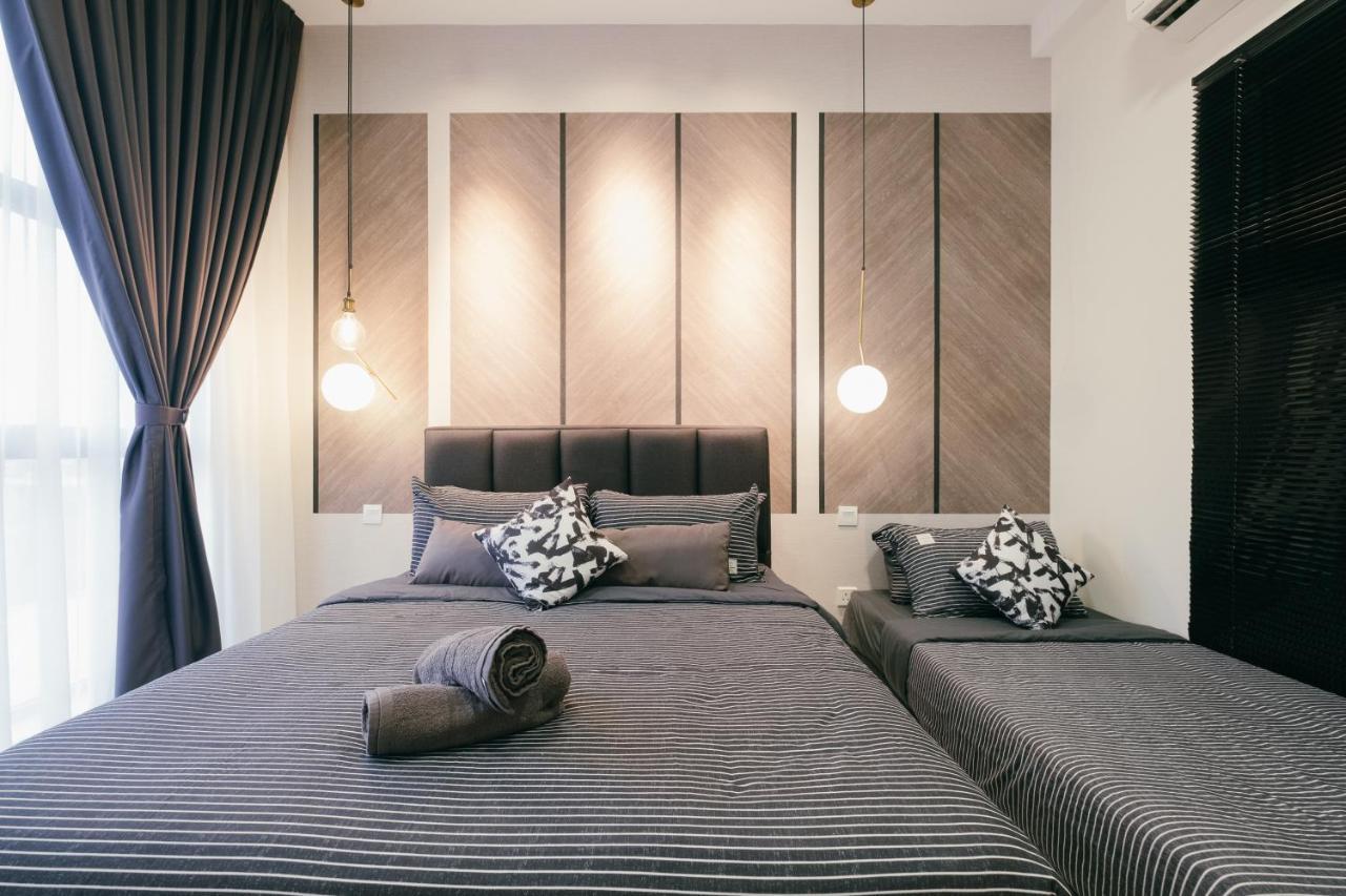 Appartamento Arte Mont Kiara 3Pax Jacuzzi Pool Gym Near Mitec Matrade Kuala Lumpur Esterno foto